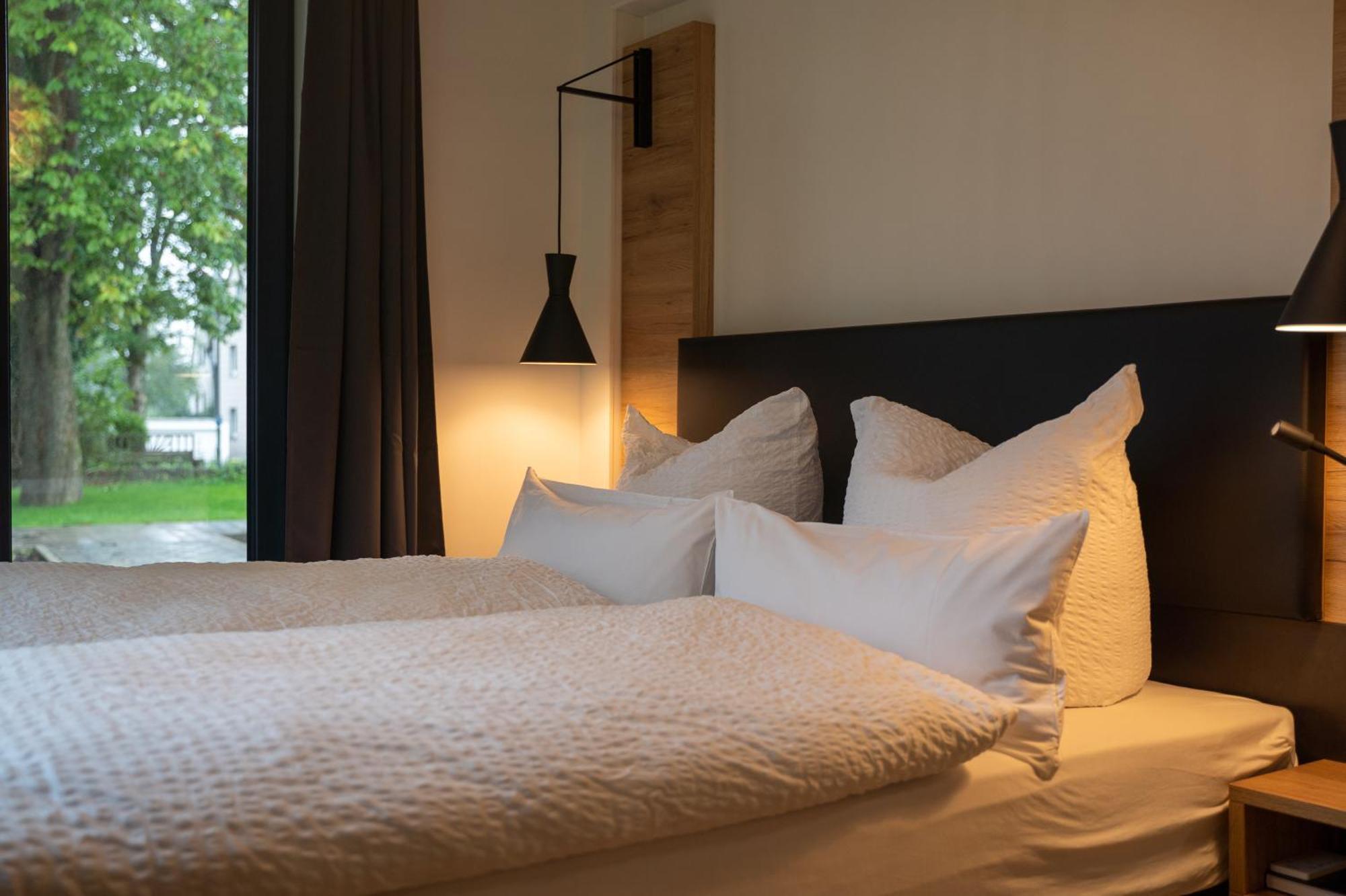 Hotel & Chalets By Revex Schwarzenbach am Wald Extérieur photo
